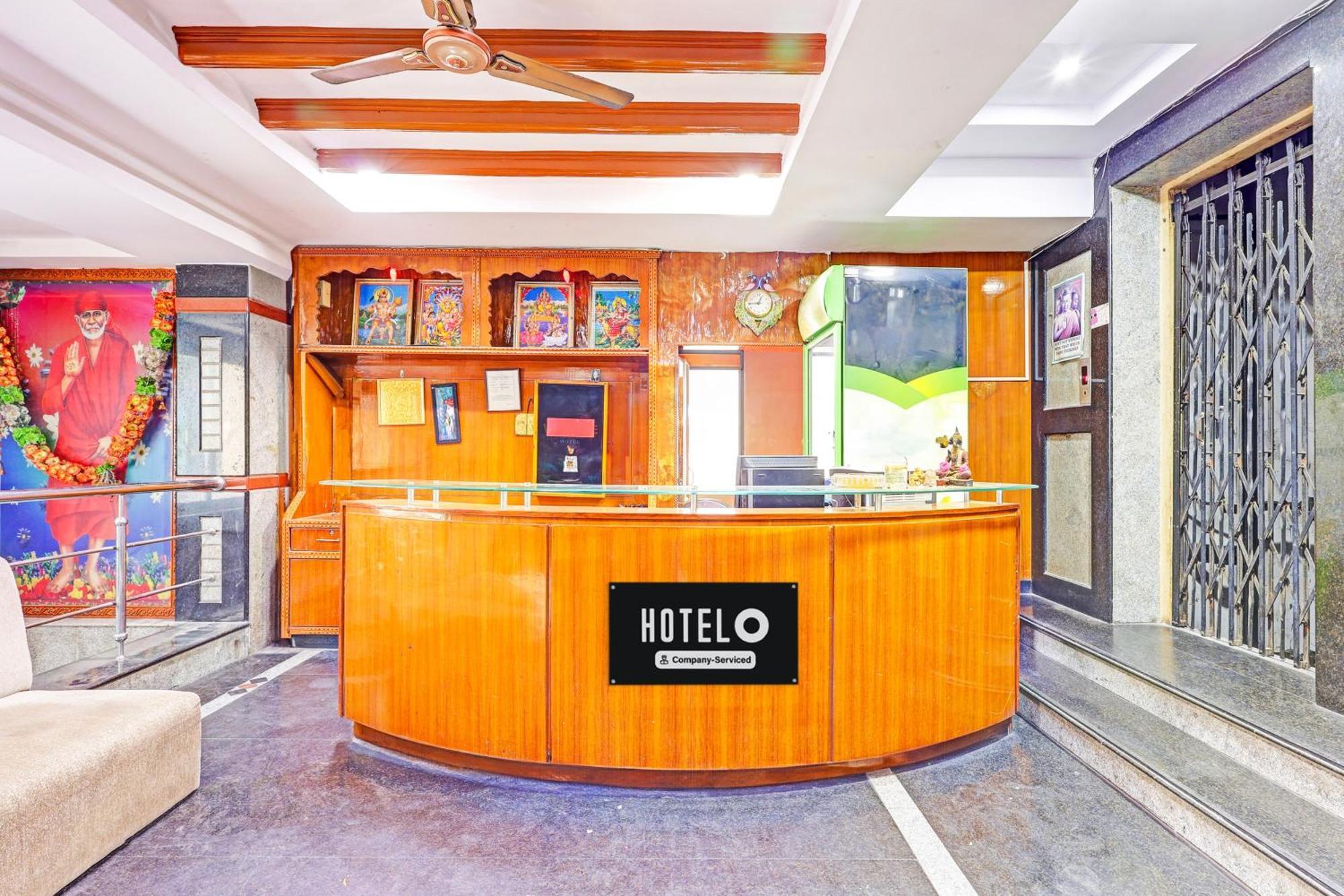 Super Hotel O Besant Road Vijayawāda Buitenkant foto